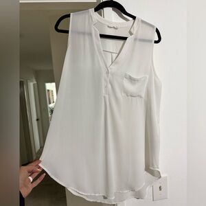 Lush White Sleeveless V-Neck Pocket Camisole